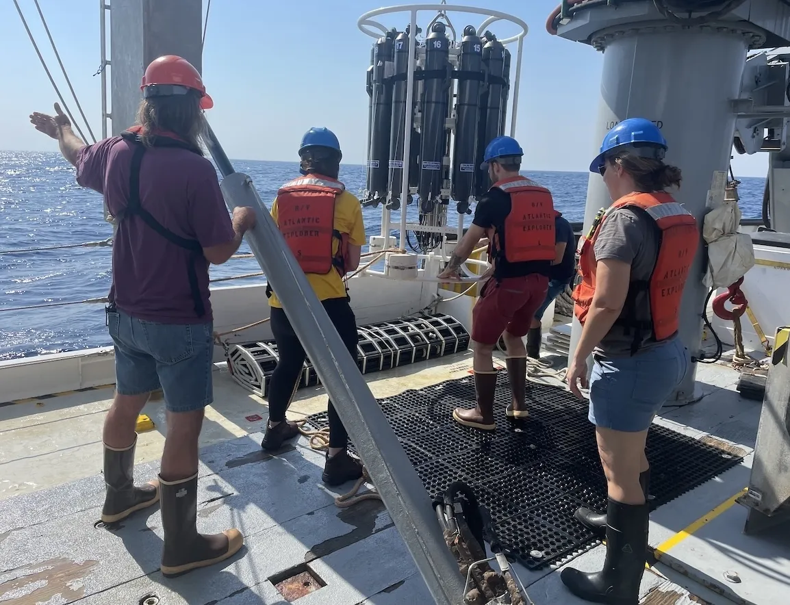 PI Kristen Buck (OSU) trains students to deploy the trace metal rosette.
